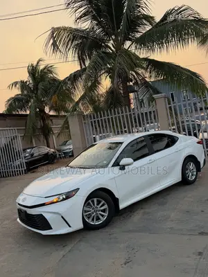 Toyota Camry LE 2026 White