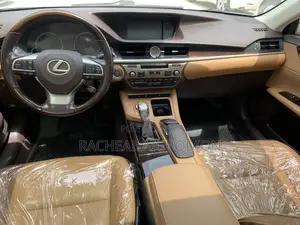 Lexus ES 2016 White