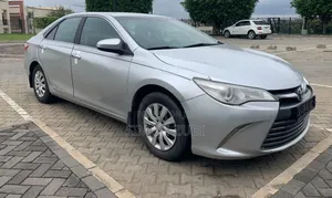 Toyota Camry 2016 Silver