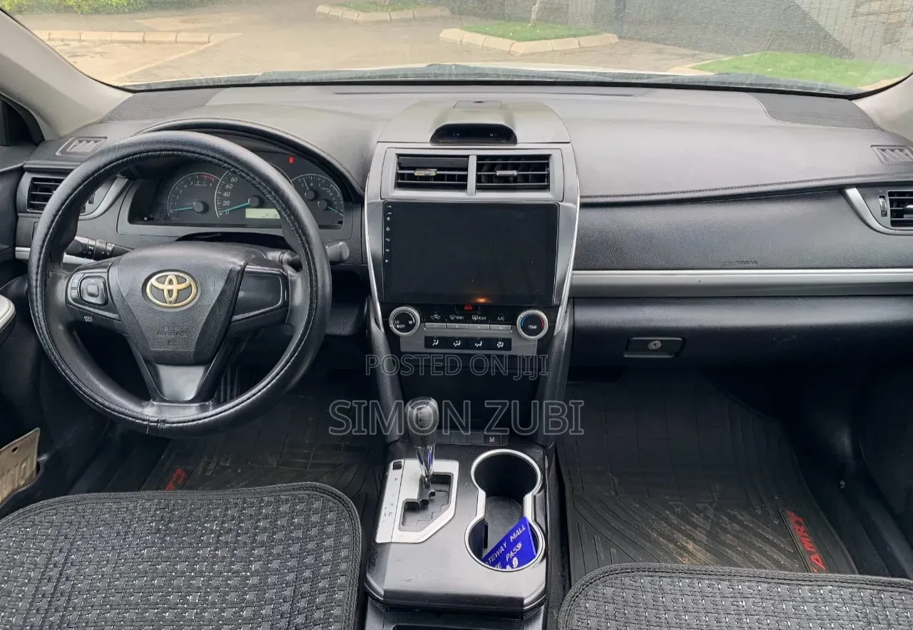 Toyota Camry 2016 Silver
