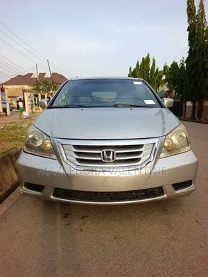 Honda Odyssey 2010 Silver