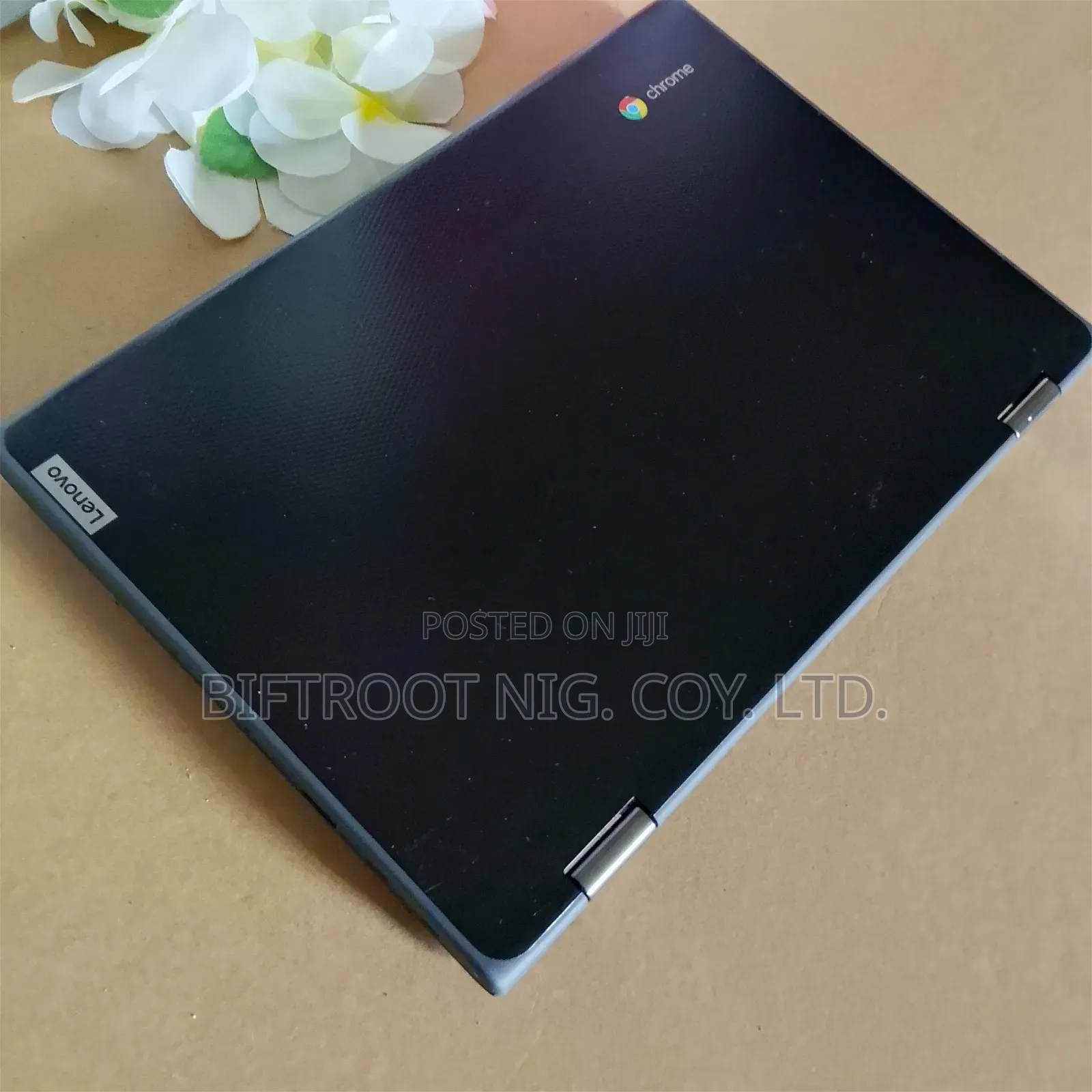 Laptop Lenovo 300e 4GB Intel SSD 32GB