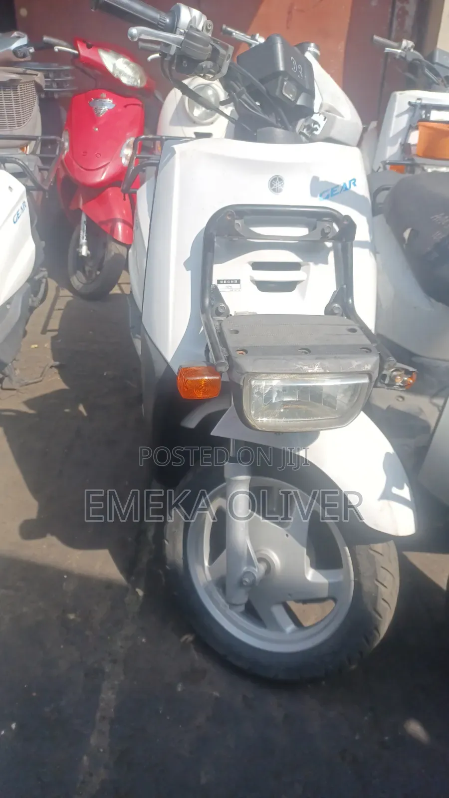 Yamaha Gear 2012 White