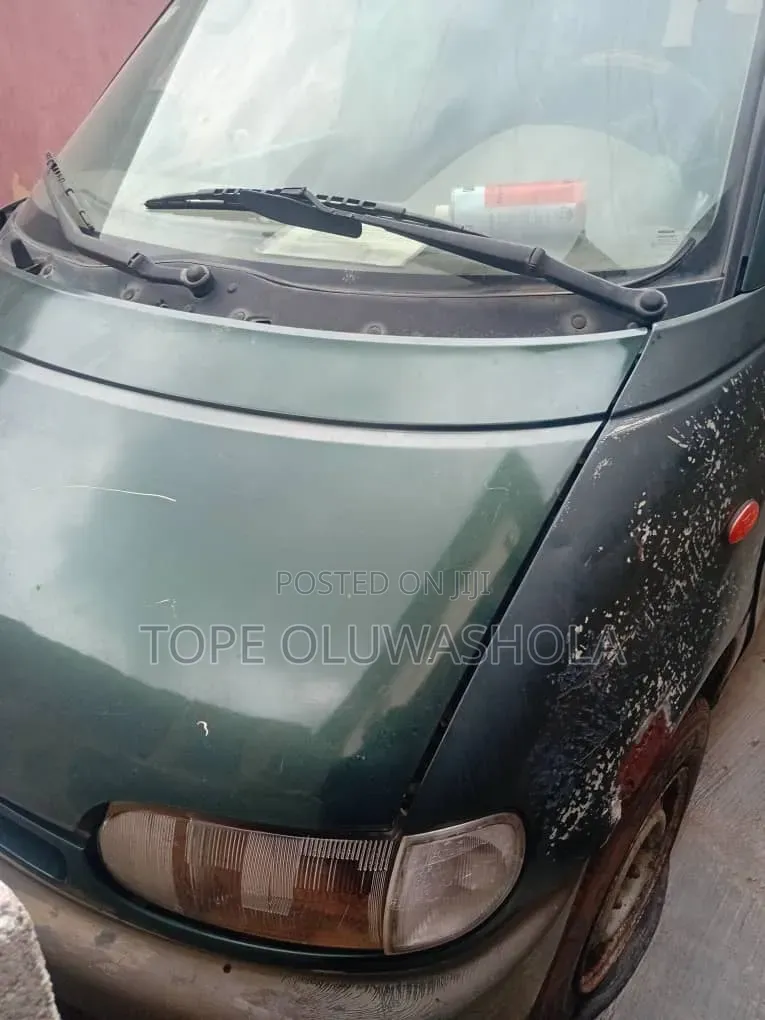 Nissan Vanette 2001 Green