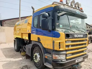 European Used Sleeper Cab Scandia 4x2 Truck