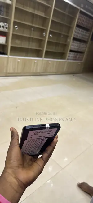Apple iPhone 16 Plus 128 GB Black