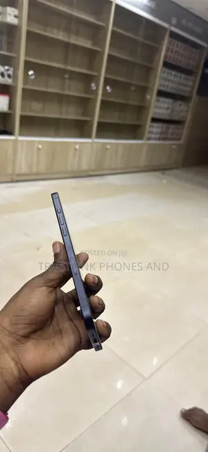 Apple iPhone 16 Plus 128 GB Black