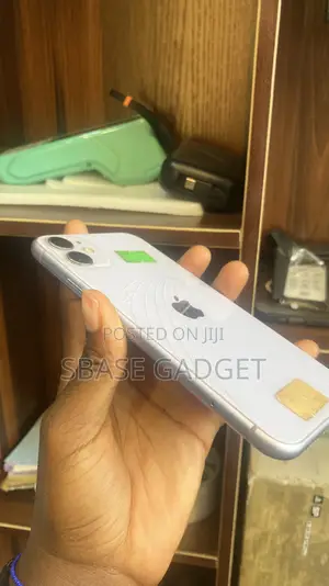Apple iPhone 11 64 GB Blue