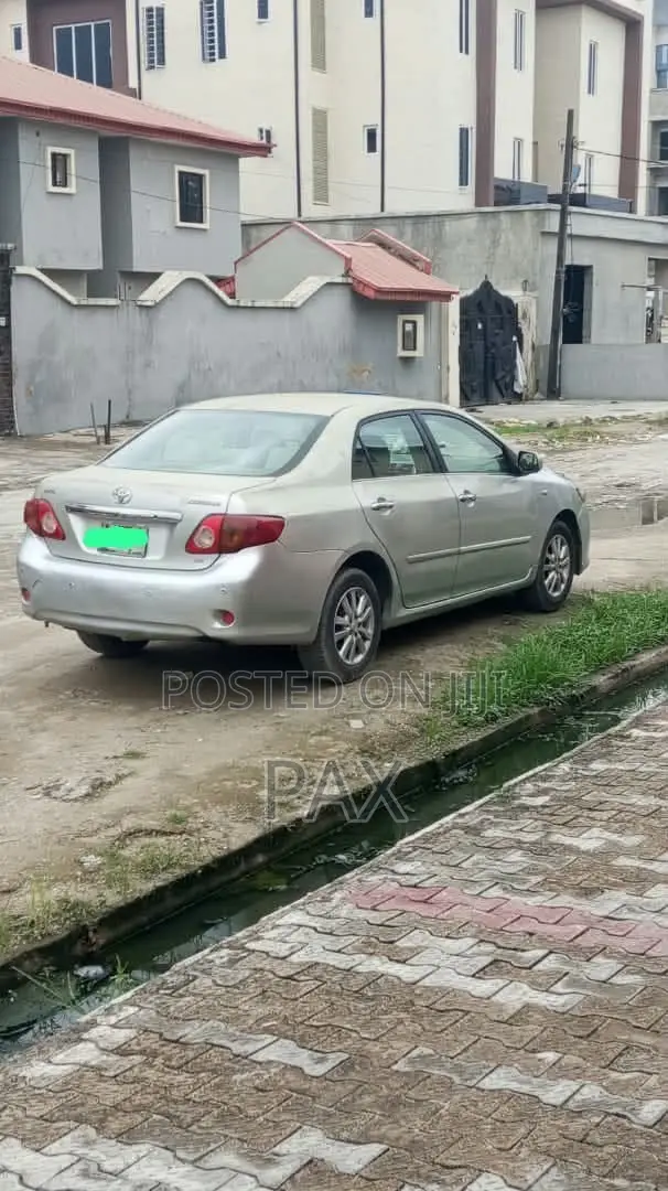 Toyota Corolla 2009 Gray