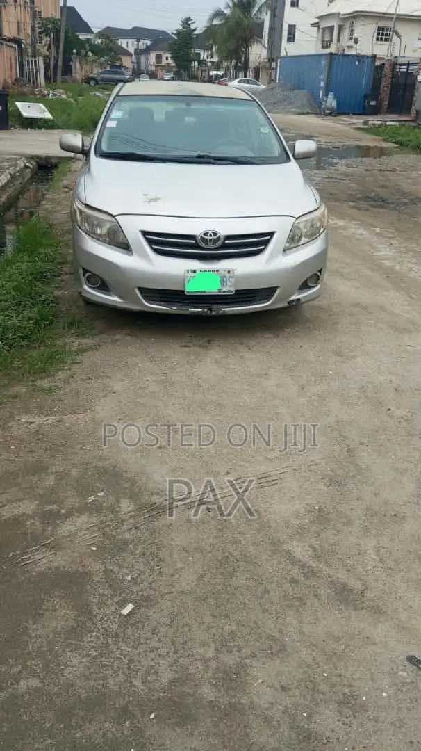 Toyota Corolla 2009 Gray
