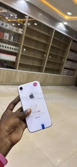 Apple iPhone XR 128 GB White