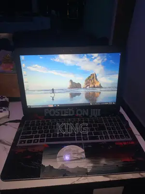 Laptop Asus R558UF 8GB Intel Core i5 HDD 500GB