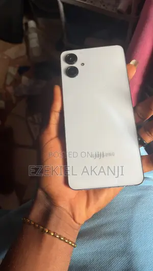 Samsung Galaxy A06 64 GB White