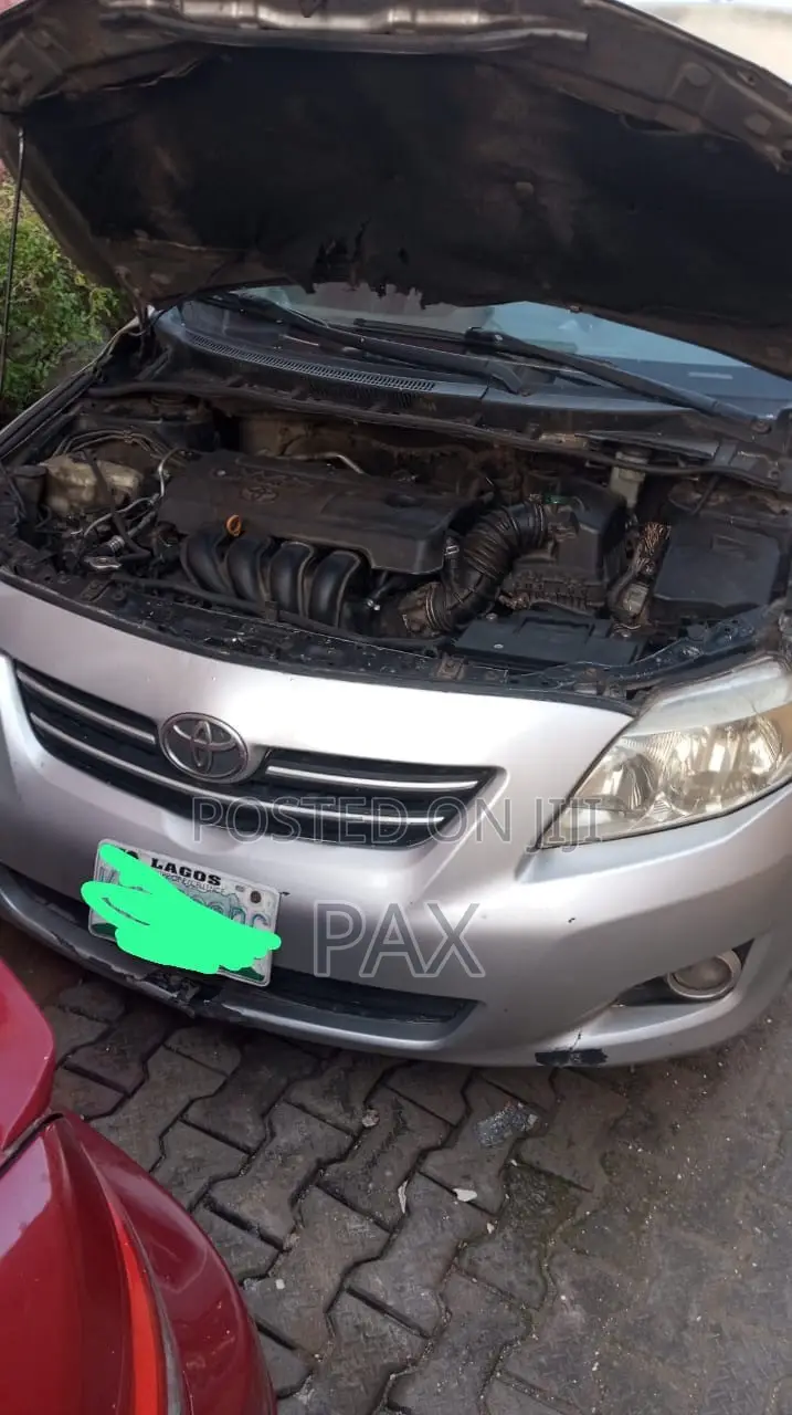Toyota Corolla 2009 Gray