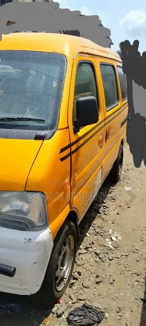 Suzuki Every 2019 Yellow