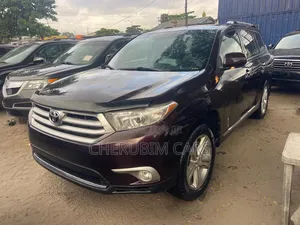 Toyota Highlander 2013 Maroon
