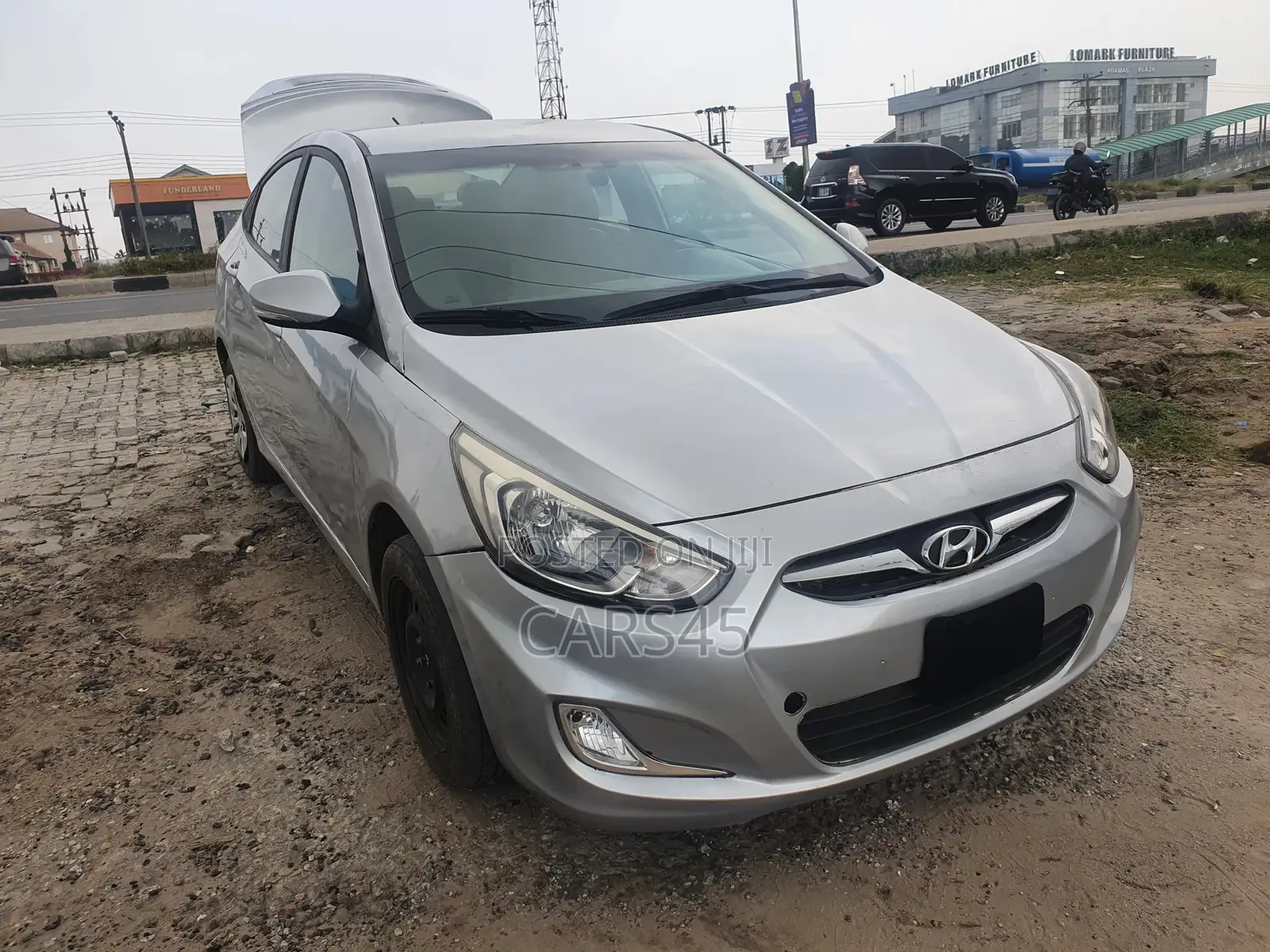 Hyundai Accent 2015 Silver