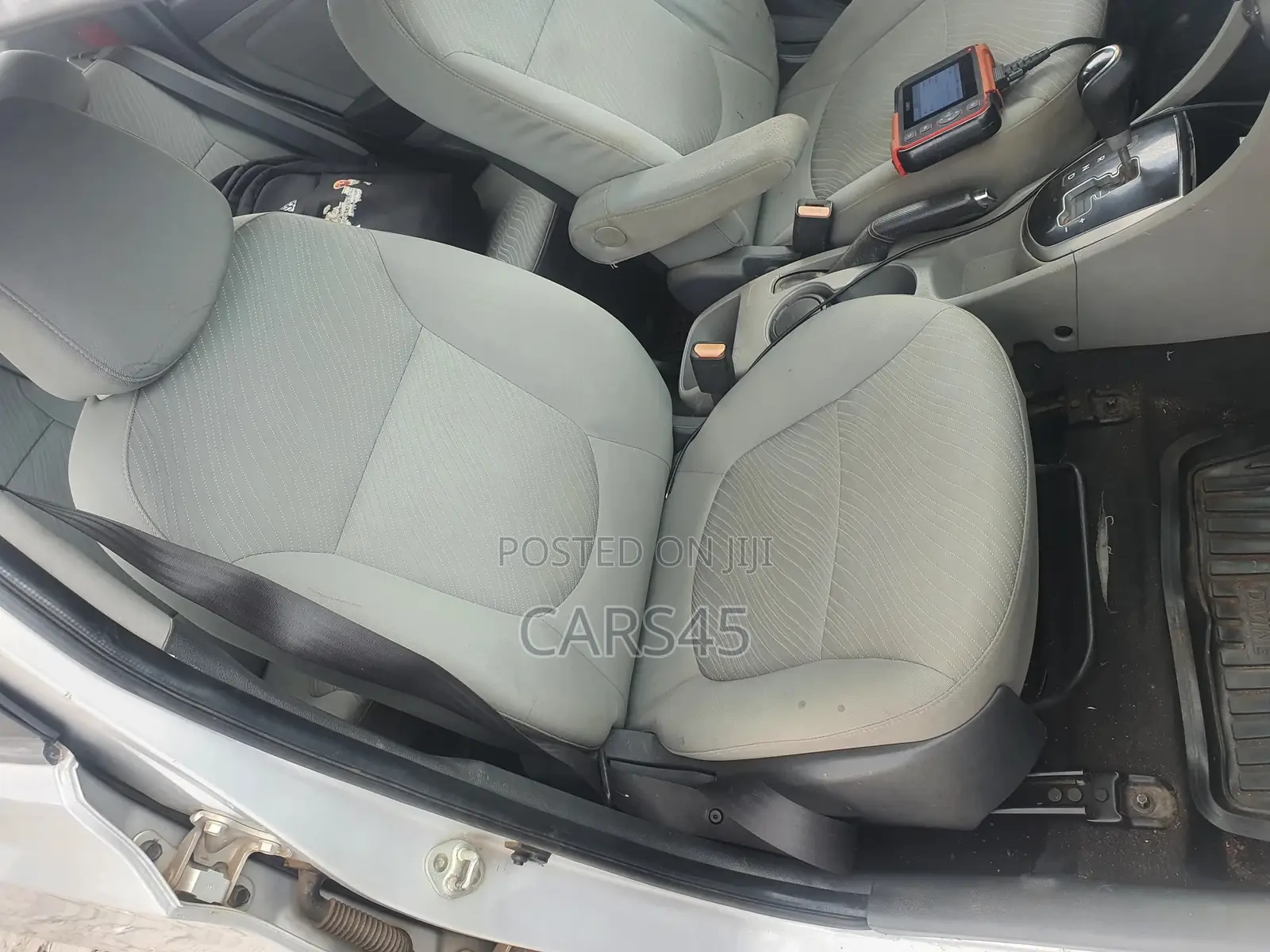 Hyundai Accent 2015 Silver