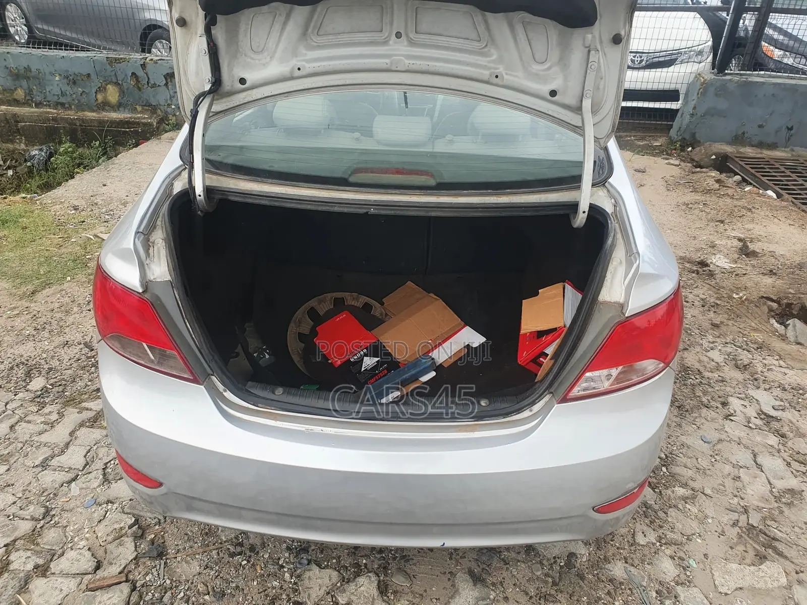 Hyundai Accent 2015 Silver
