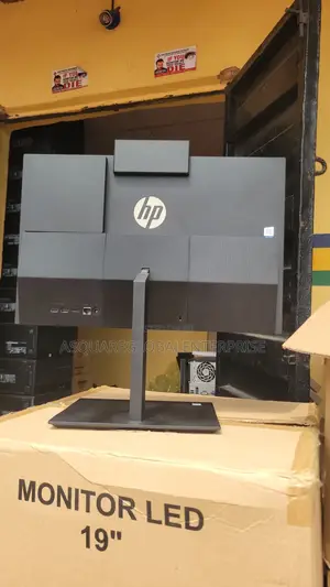 New Desktop Computer HP AiO 24 8GB Intel Core i5 SSD 256GB