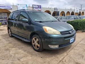 Toyota Sienna XLE Limited AWD (3.3L V6 5A) 2004 Green