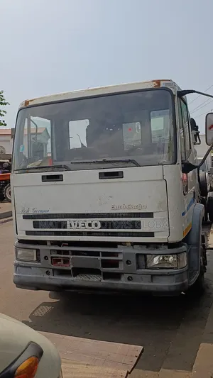 Clean Tokunbo Iveco Cap and Chassis Truck 8 Bolts
