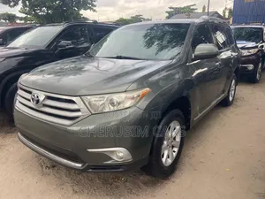 Toyota Highlander 2013 Green