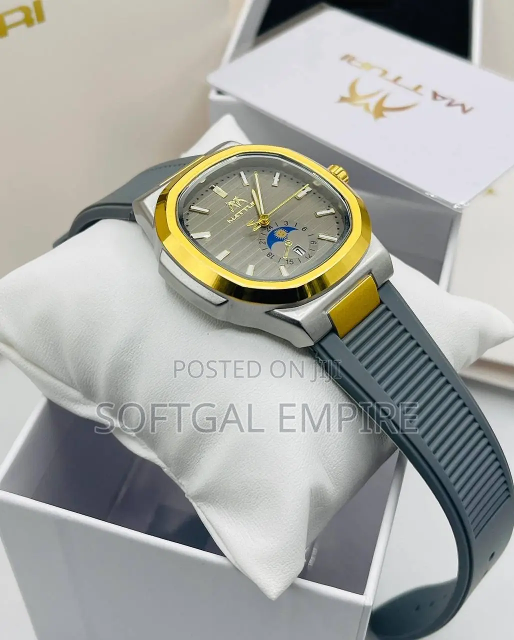 Matturi Rubber Chronograph Watch