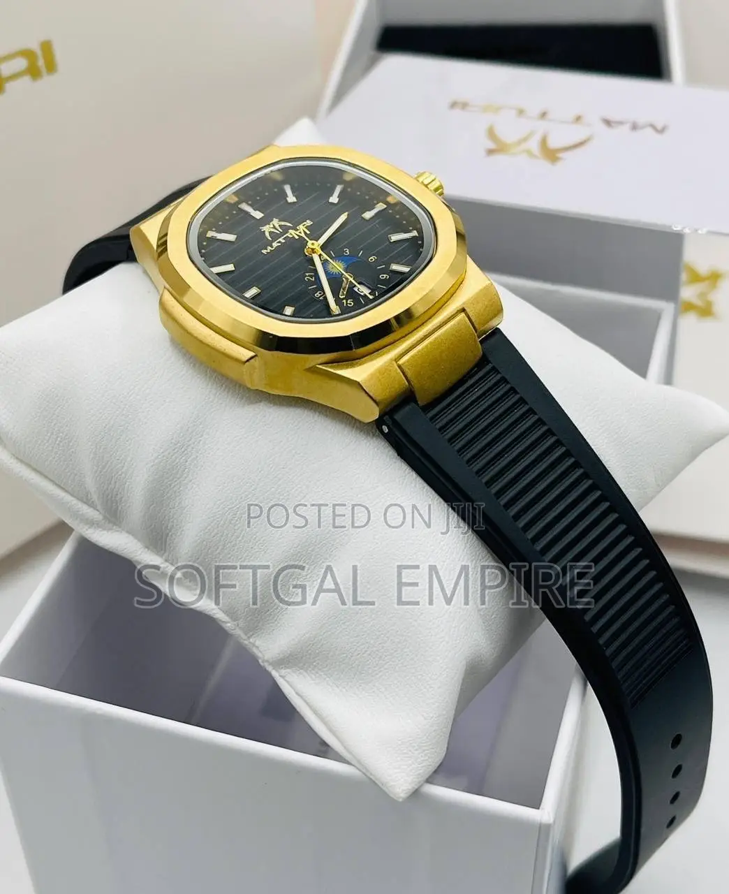 Matturi Rubber Chronograph Watch