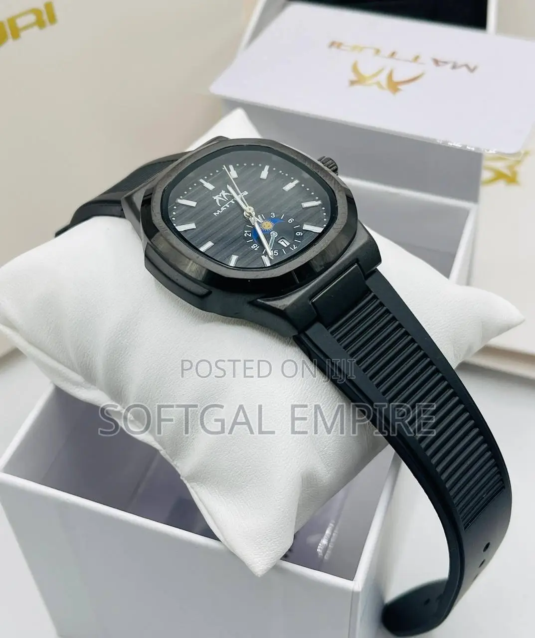 Matturi Rubber Chronograph Watch