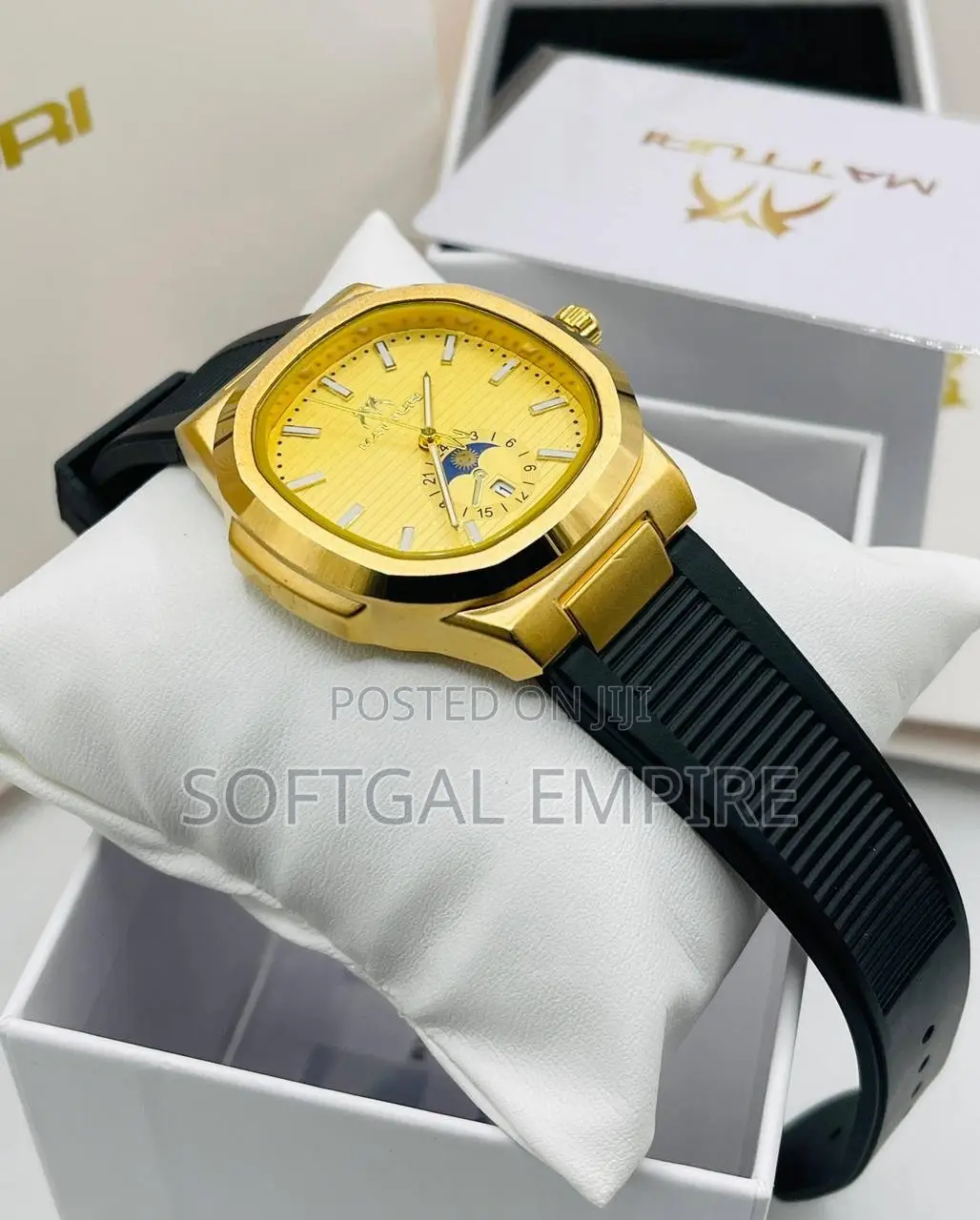 Matturi Rubber Chronograph Watch