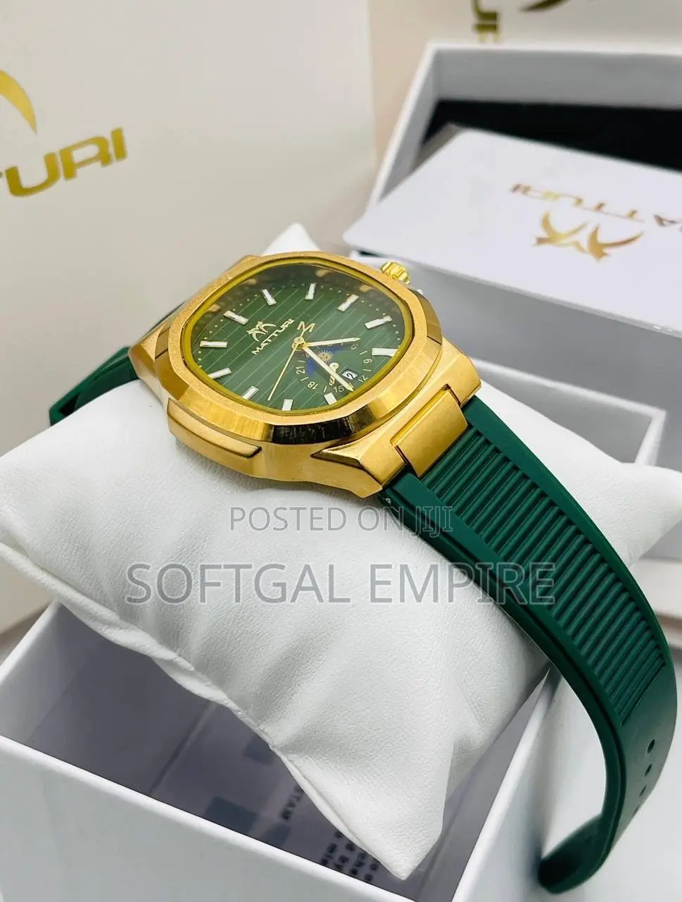 Matturi Rubber Chronograph Watch