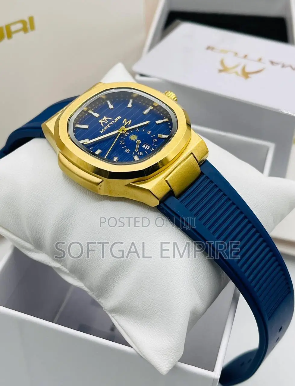 Matturi Rubber Chronograph Watch