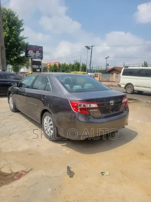 Toyota Camry L 4dr Sedan (2.5L 4cyl 6A) 2012 Gray