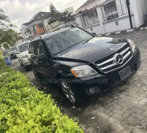 Mercedes-Benz GLK-Class 2011 Black