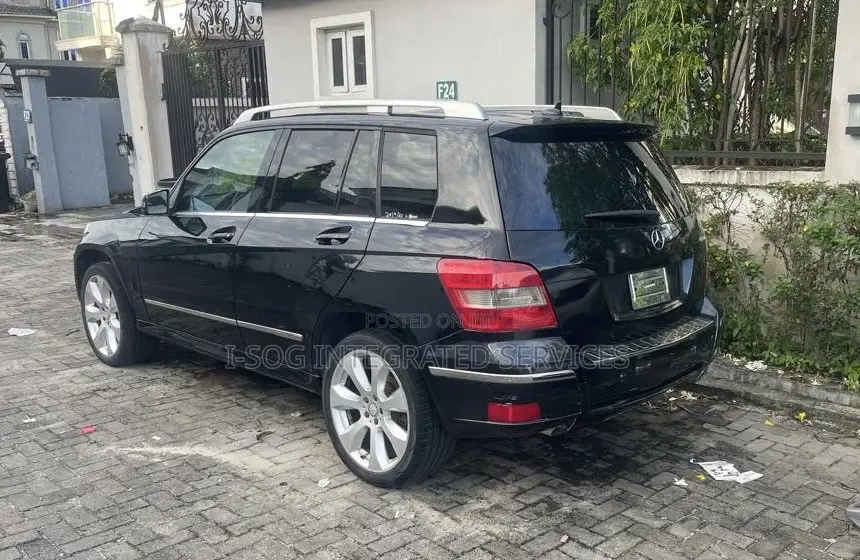 Mercedes-Benz GLK-Class 2011 Black