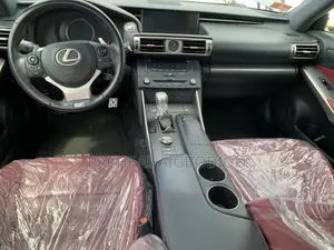 Lexus IS 2015 Gold