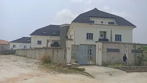 3bdrm Apartment in Ogombo for rent