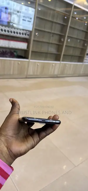 Apple iPhone 11 Pro Max 64 GB Black