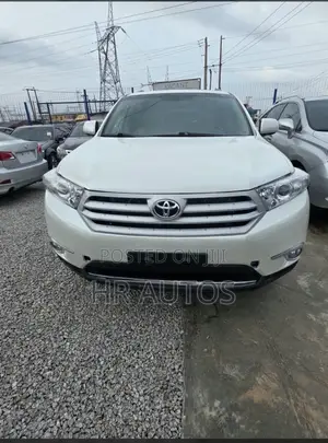 Toyota Highlander Limited 3.5l 4WD 2013 White