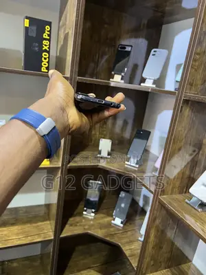 New Samsung Galaxy S10e 128 GB Blue