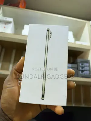 New Apple iPhone Air 256 GB Gold