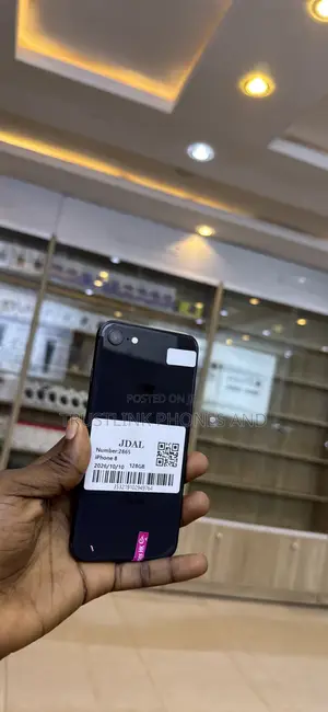 Apple iPhone 8 64 GB Black