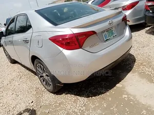 Toyota Corolla S 4dr Sedan (1.8L 4cyl CVT) 2014 Silver