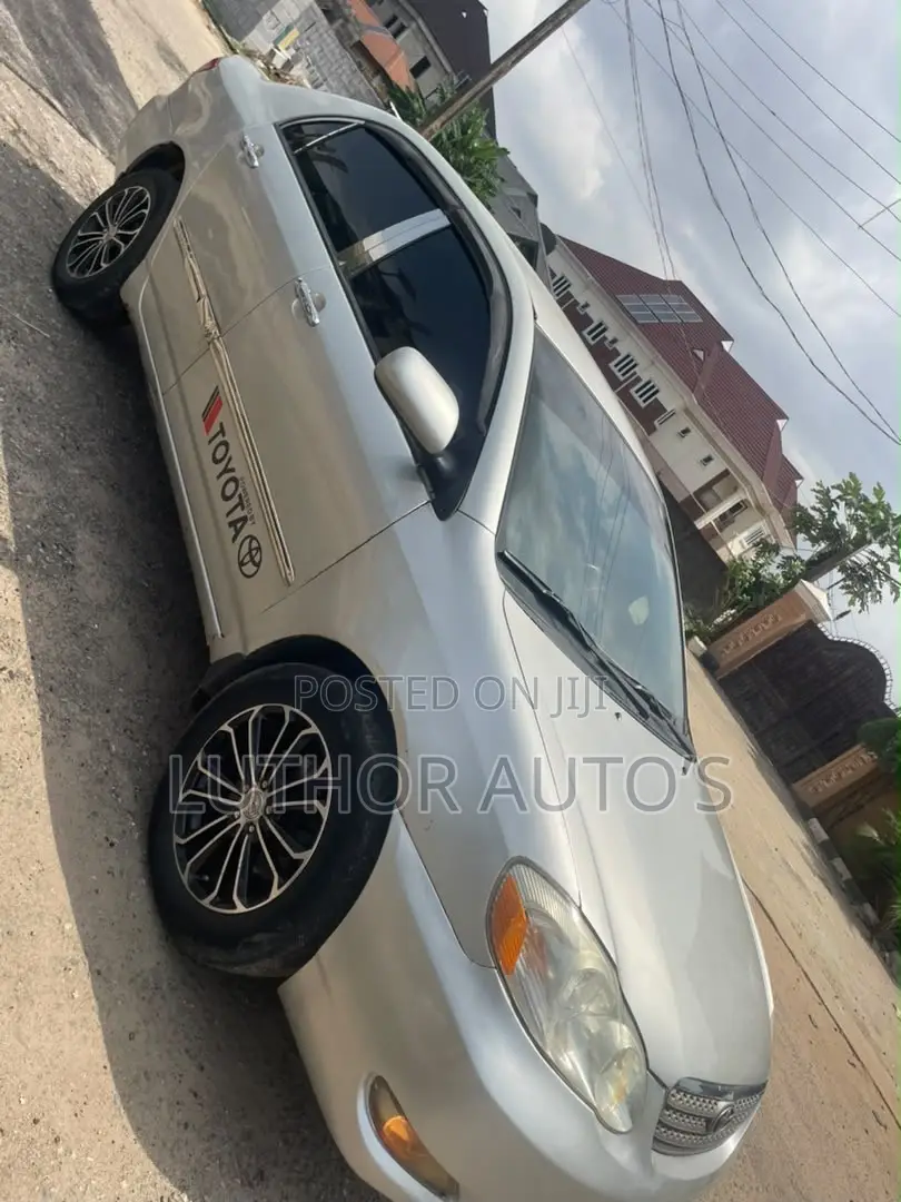 Toyota Corolla Sedan Automatic 2004 Silver