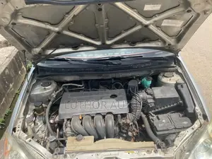 Toyota Corolla Sedan Automatic 2004 Silver