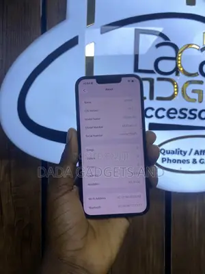 Apple iPhone 16e 128 GB Black
