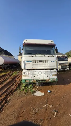 DAF XF Truck Head and Tanker