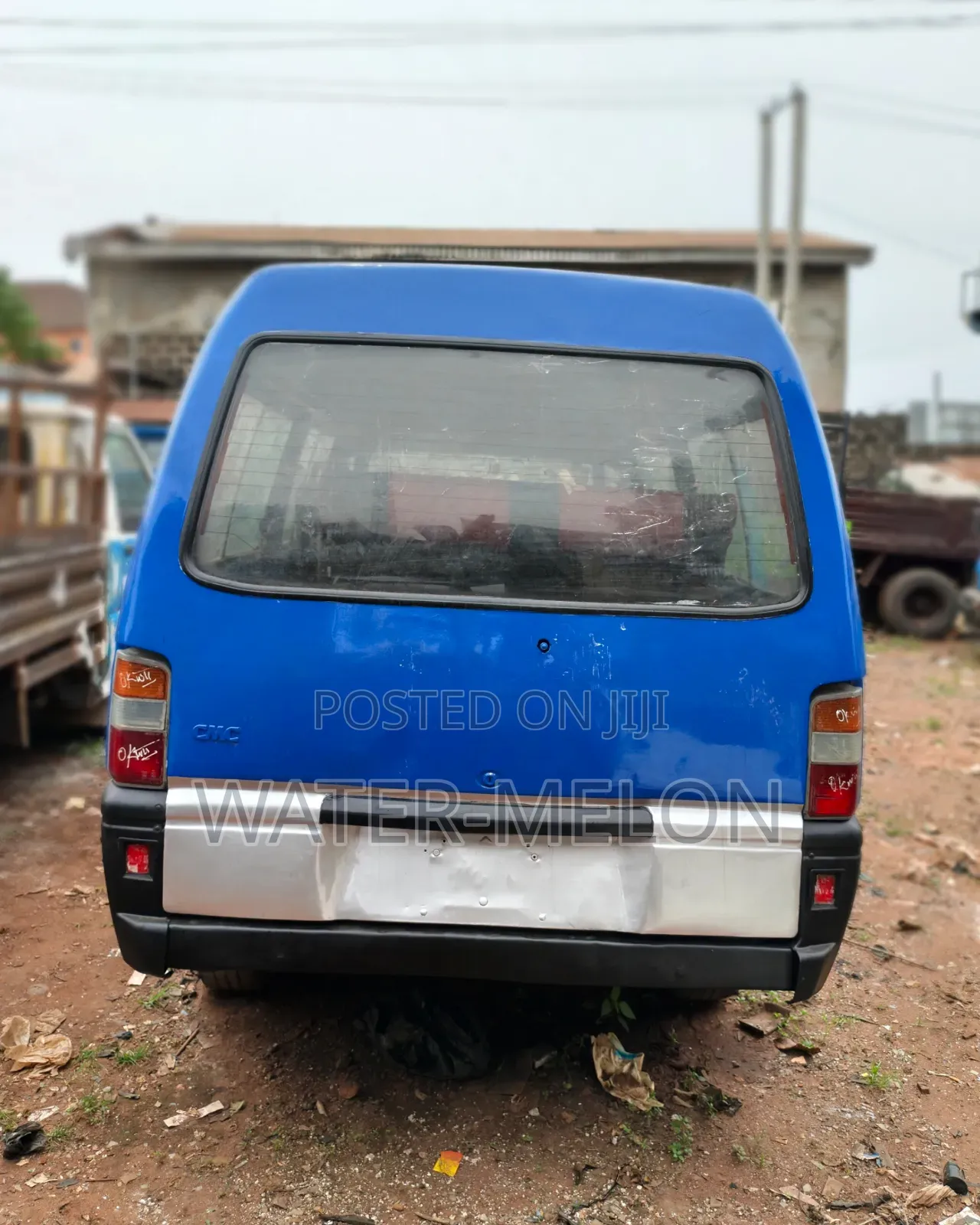 Mitsubishi L300 2005 Blue
