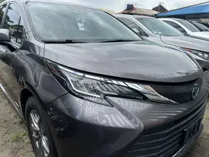 Toyota Sienna Limited 7-Passenger AWD 2021 Gray